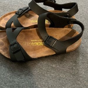 Birkenstock sandals wear a few times moving sales I’m posting items !!